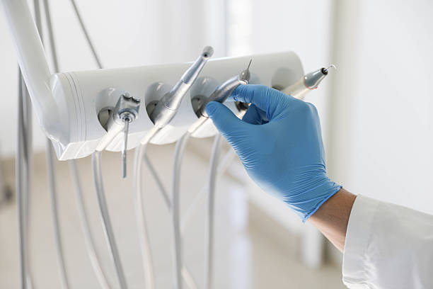 Professional Emergency Dentist technician working in Armona, CA